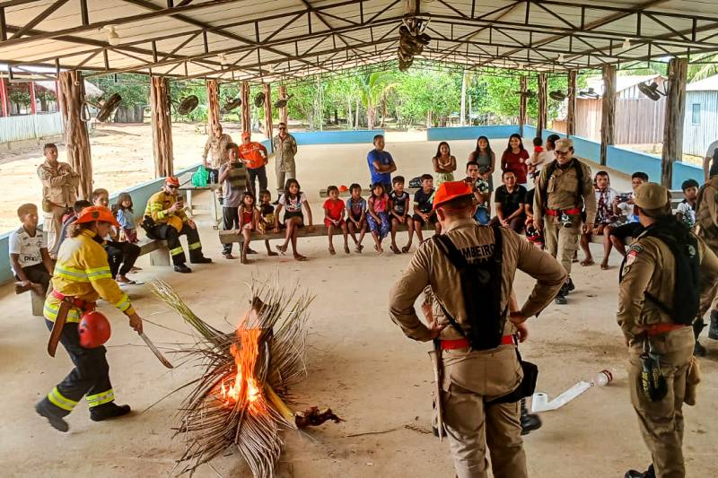 Parceria do Corpo de Bombeiros e Secretaria dos Povos Indígenas qualificou cerca de 30 indígenas para atuação como brigadistas no Alto Tapajós