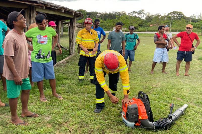 Indígenas do Território Alto Rio Guamá aprendem técnicas de brigada de incêndios