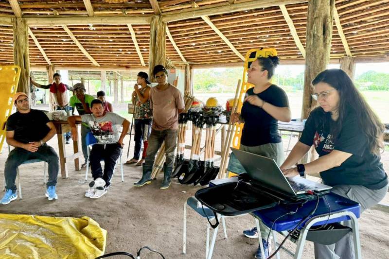 Indígenas do Território Alto Rio Guamá aprendem técnicas de brigada de incêndios